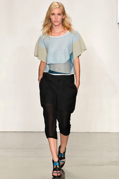 Look 24